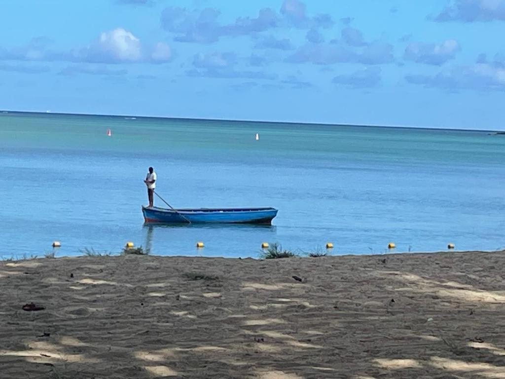 Appartement neuf à 5 min de la plage Mont-Choisy Extérieur photo